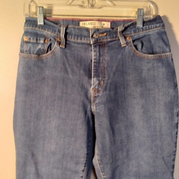 Levi's 550 Relaxed Bootcut Medium Wash Jeans Size 12 - Picture 2 of 10
